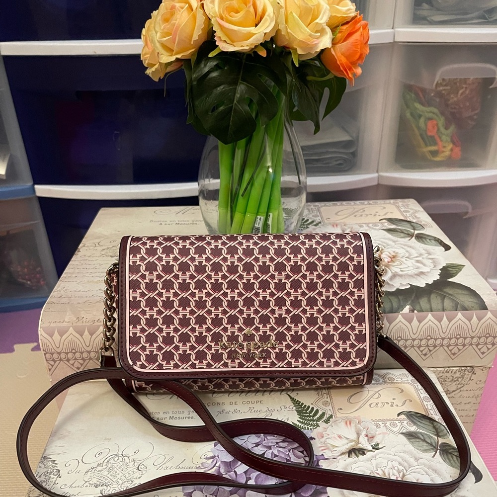 Kate spade Sophisticated Brown and White Crossbody Bag with Geometric Design